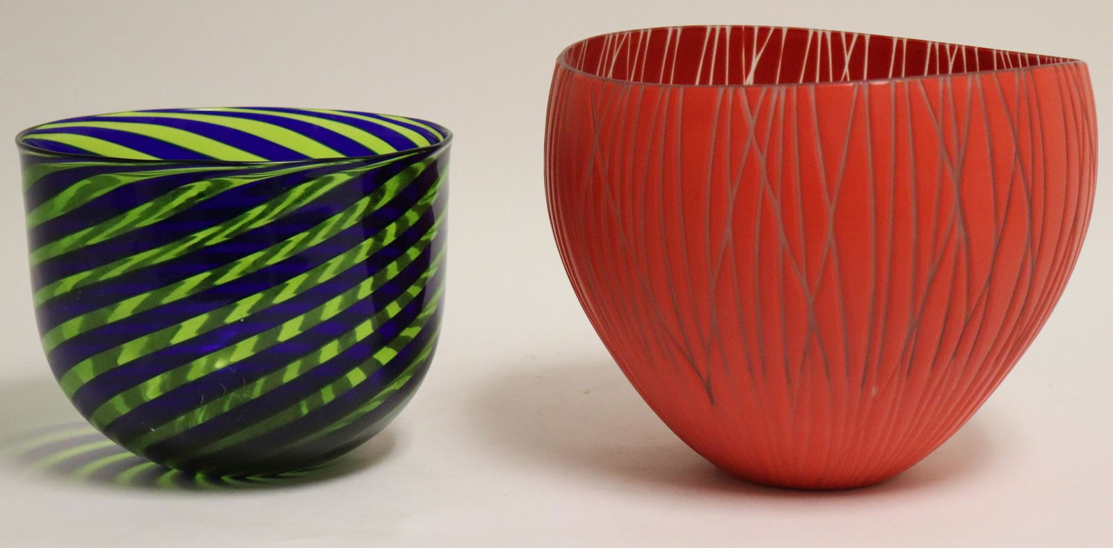 Two Art Glass Bowls (1 of 7)