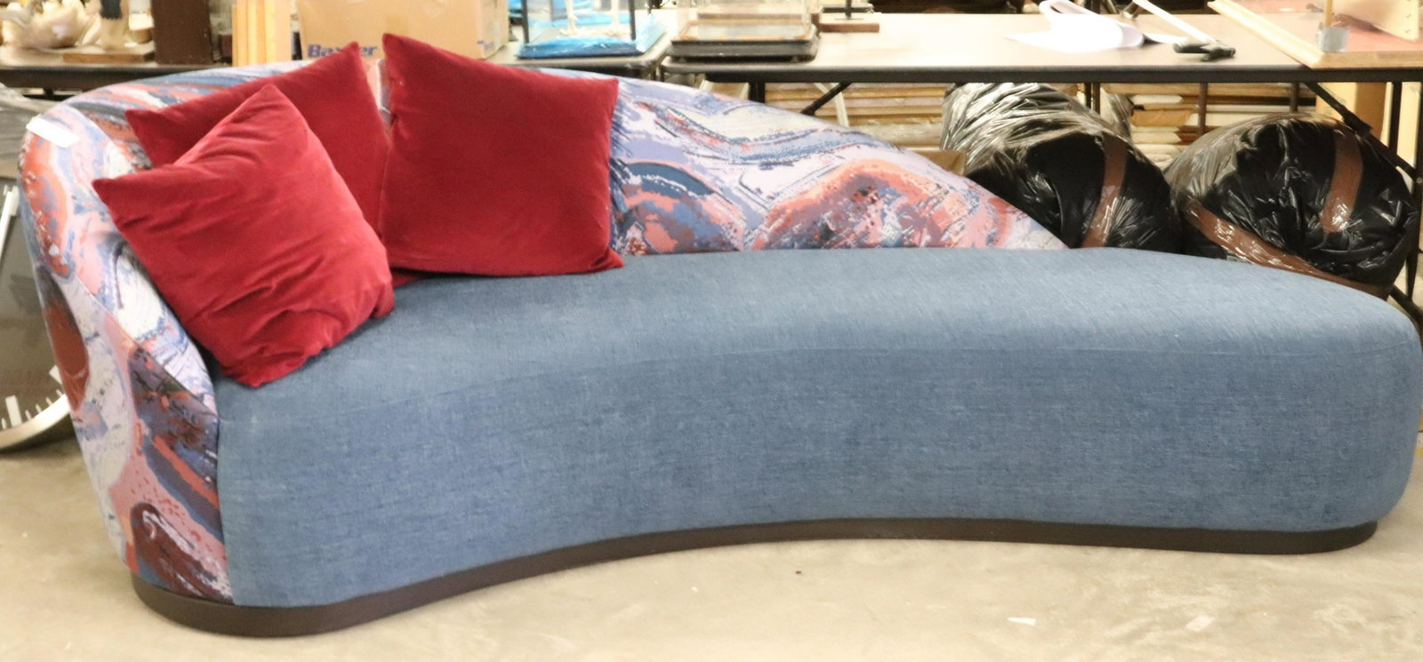 Vladimir Kagen Style Couch by Montbel: Vladimir Kagen Style Couch by Montbel Dimensions: 32" H x 95" W x 39" D (EBAZ701)(MS)