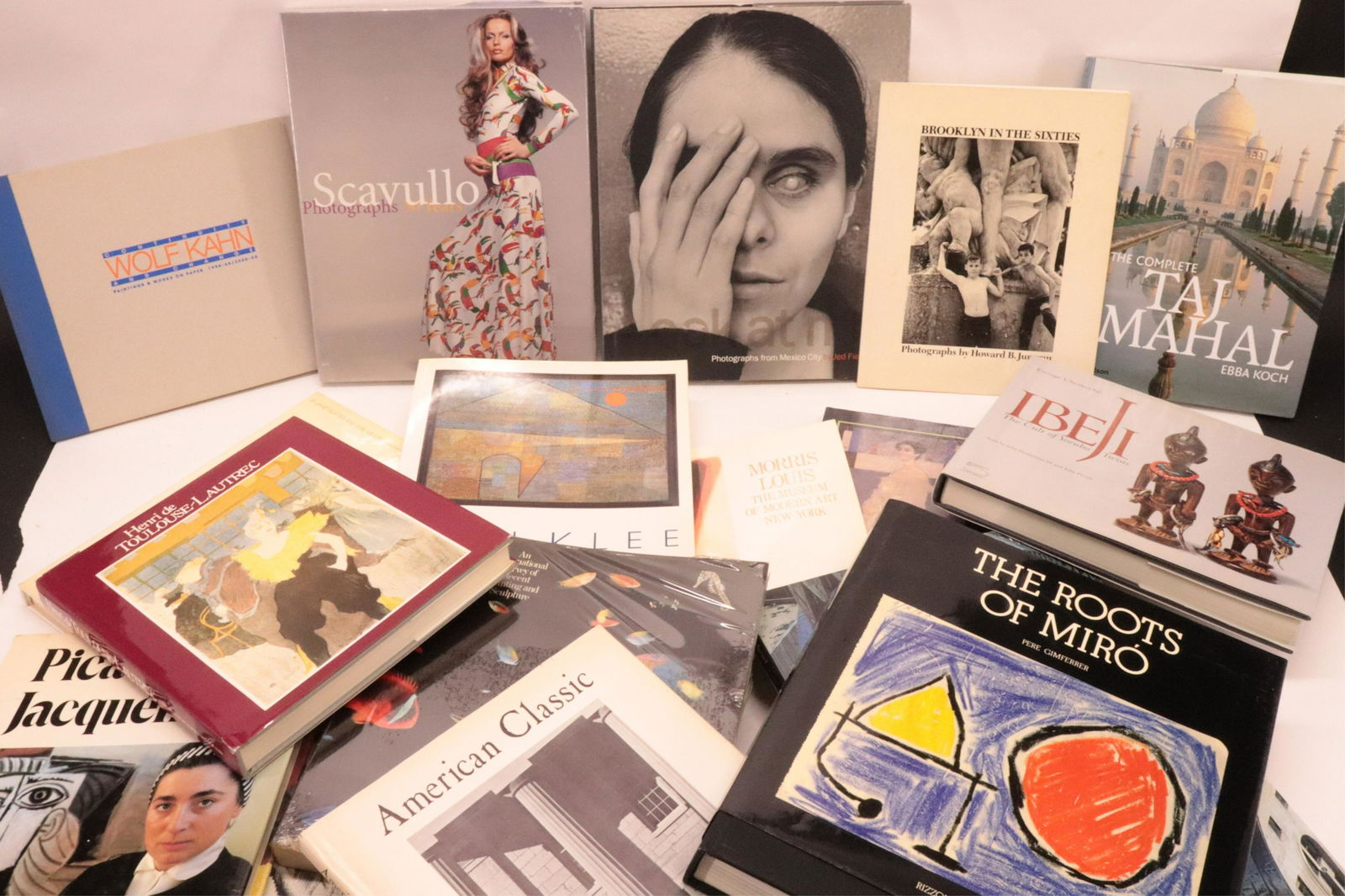 Approx.  22 Books on Art, Artists & Travel (1 of 7)