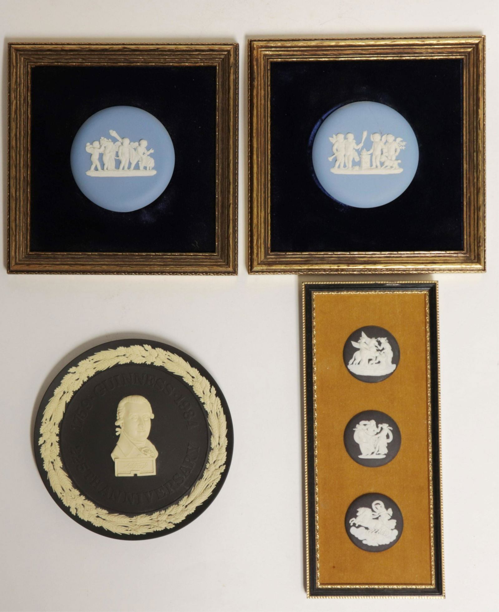 4 Wedgwood Cameos/Plaques (1 of 9)