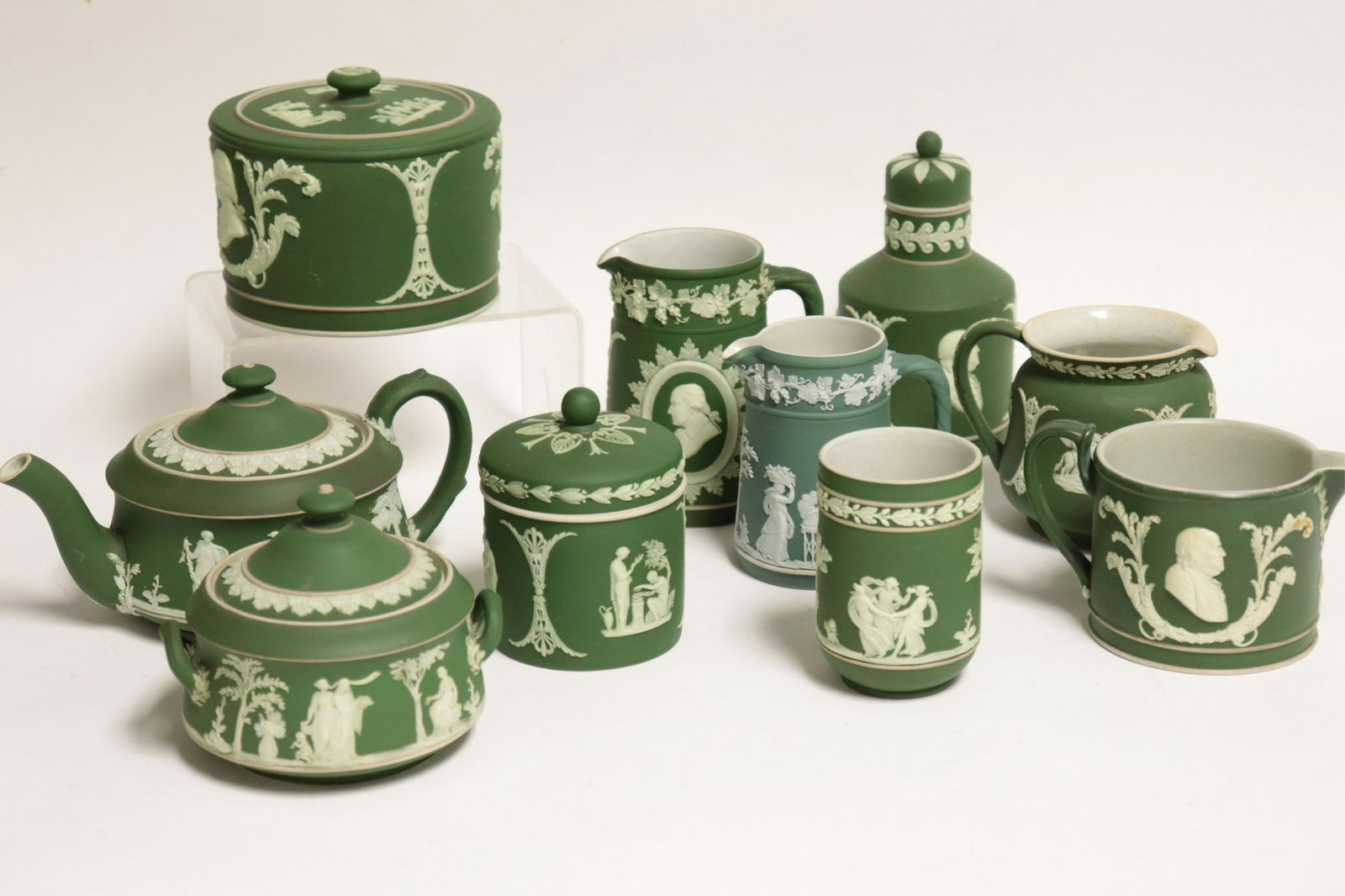10 Wedgwood Dark Green Jasper Dip Tea Wares (1 of 8)