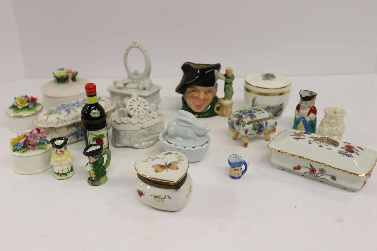 12 Porcelain Boxes & 6 Toby Jugs (1 of 7)