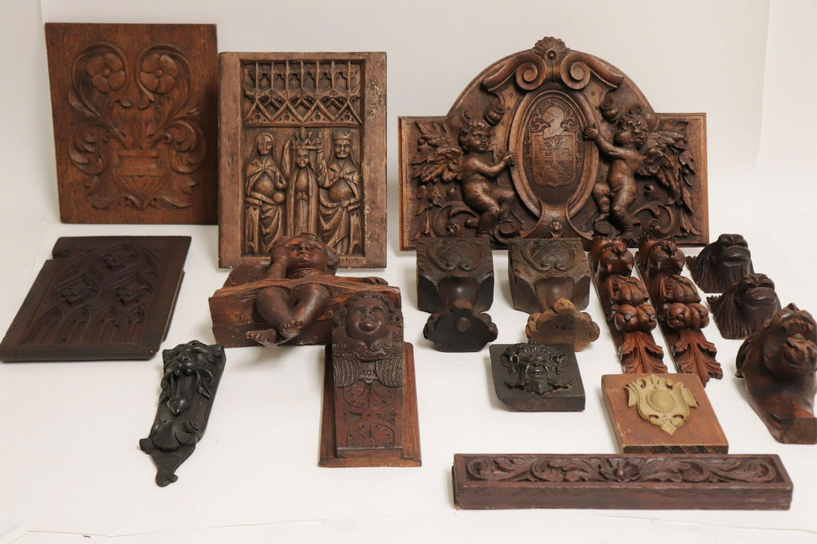 Figural & Decorative Carved Wood Panels, Objects (1 of 10)