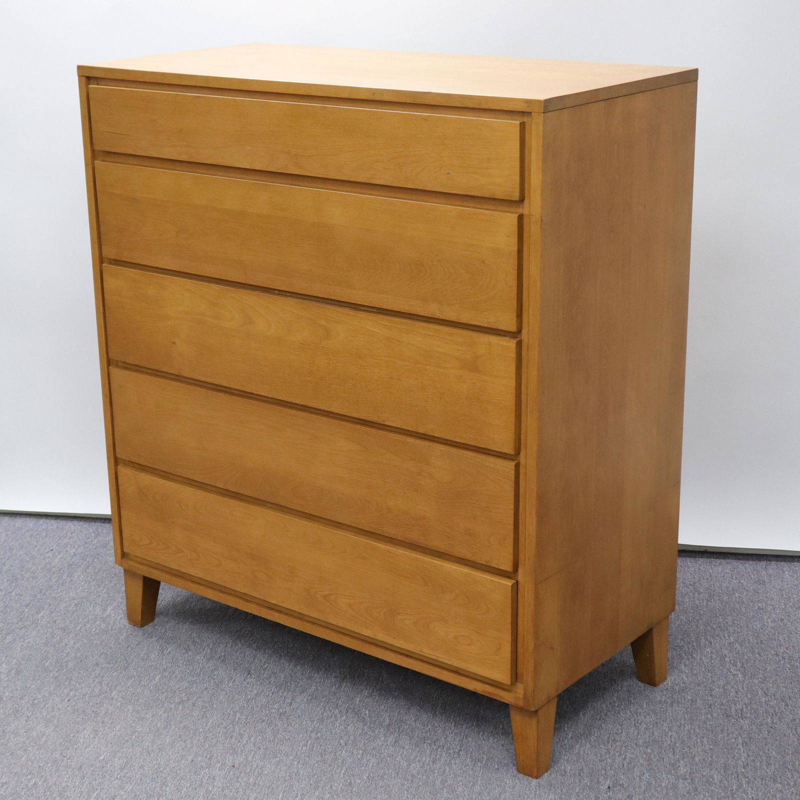 Russel Wright for Conant Ball Maple Dresser: Mid Century Modern Russel Wright for Conant Ball 5 Drawer Maple Dresser Dimensions: 43 x 38 x 18 Property from a West Hartford, CT collection (MORT9400)(MM)