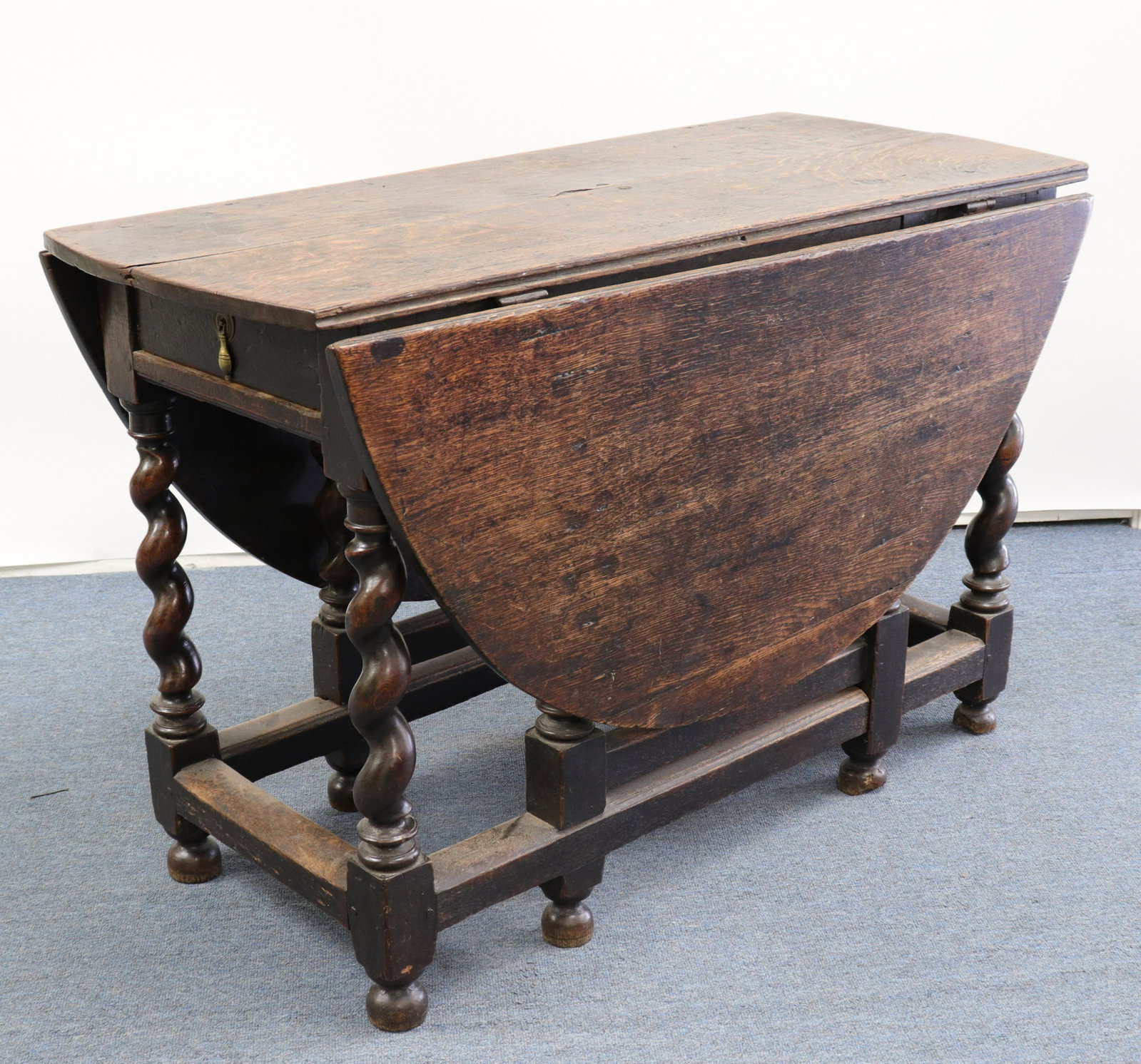 English Baroque Oak Drop-Leaf Table, Late 17th C.: English Baroque Oak Drop-Leaf Table, Late 17th C. Dimensions: 29 1/2" H x 21 1/2" W x 45 3/4" D, 61" extended Property from the Greenwich Village townhouse of Dr John Downey's Estate (NYDOW489)(MS)