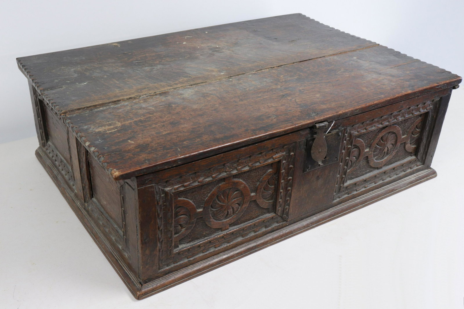 English Baroque Carved Oak Table-top Chest Humidor: English Baroque Carved Oak Table-top Chest, now fitted as a humidor Dimensions: 10 1/4" H x 33 1/2" W x 22" D Property from the Greenwich Village townhouse of Dr John Downey's Estate (NYDOW519)(MS)
