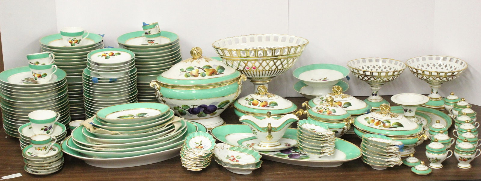 Extensive Paris Porcelain Dinner Svc., Mid 19th C.: Extensive Paris Porcelain Dinner Service, Mid 19th C., fruit designs, comprises approx 168 pieces. 42 dinner plates, 9 1/4" dia. (1 slight chip); 20 soup plates, 9 1/4" dia. (5 chipped); 20 salad/dess