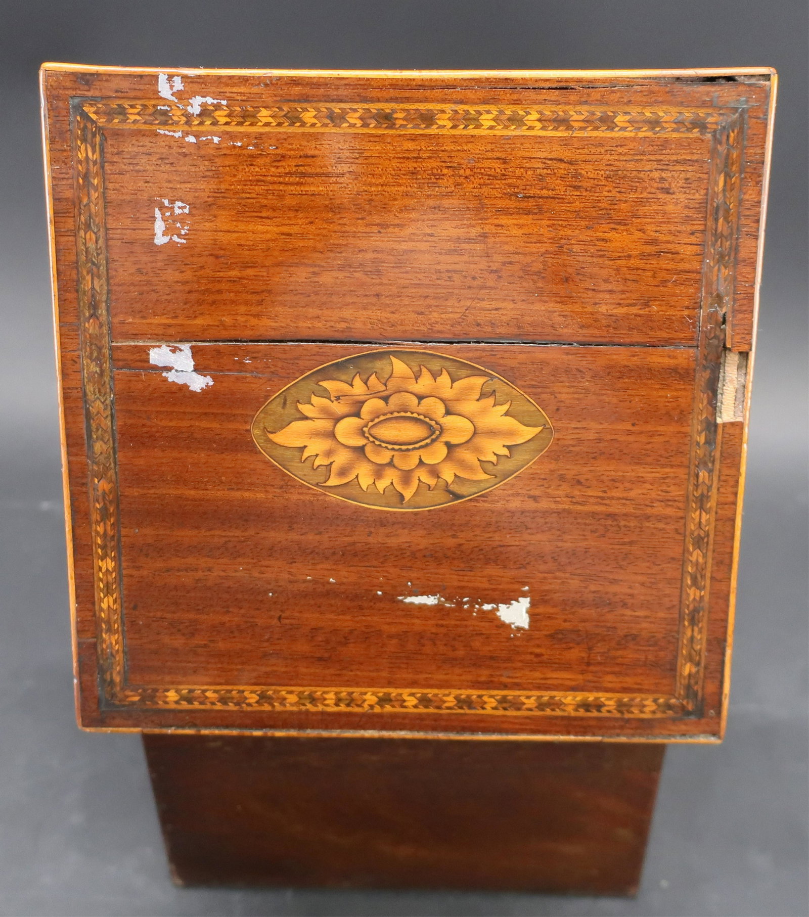 George III Inlaid Mahogany & Sterling Tantalus: George III Inlaid Mahogany & Sterling Silver Mounted Tantalus, including 7 sterling silver bottle tags. NOTE: This lot is being reoffered due to nonpaying bidder CJ Isaacson (Christopher J Isaascon, d