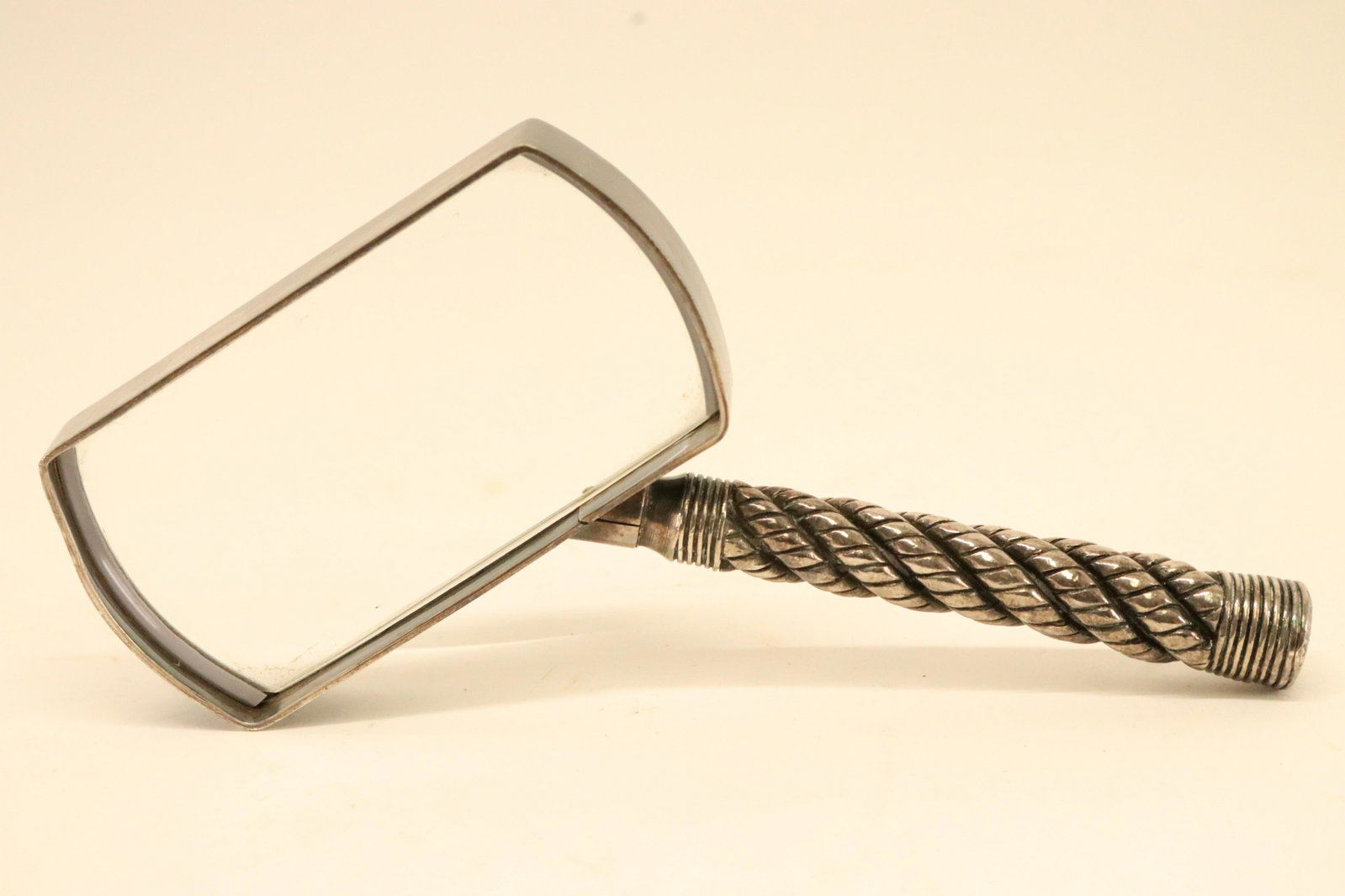 Hermes Silverplate Magnifying Glass: Hermes Silverplate Magnifying Glass, made in Paris, rope pattern magnifier (Box for show, not for sale) Dimensions: 7 1/2" L Property from the Estate of Sara E. Vagliano (DVIA9383)(WT)