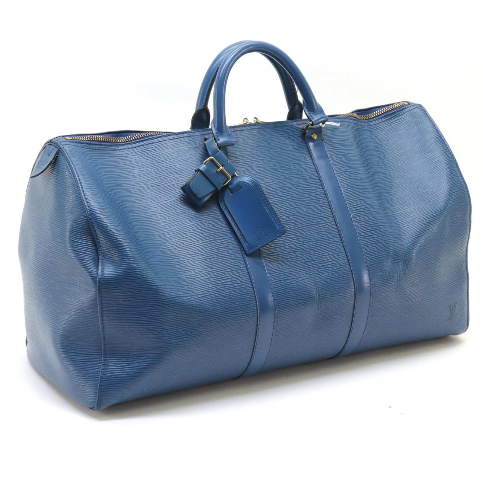 Louis Vuitton - Keepall 50: Louis Vuitton Keepall 50 in blue epi leather. Date code VI1923. Includes luggage tag and handle strap. Dimensions: 52x29x22cm