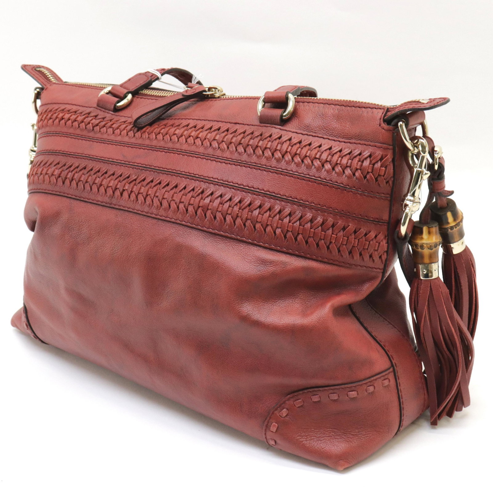 Gucci - Green Carpet Challenge Tote: Gucci limited Green Carpet Challenge Tote, Rouge grained Leather. Serial number 318258/002058. Includes dustbag, shoulder strap, passport. Dimensions: 40x30x15cm