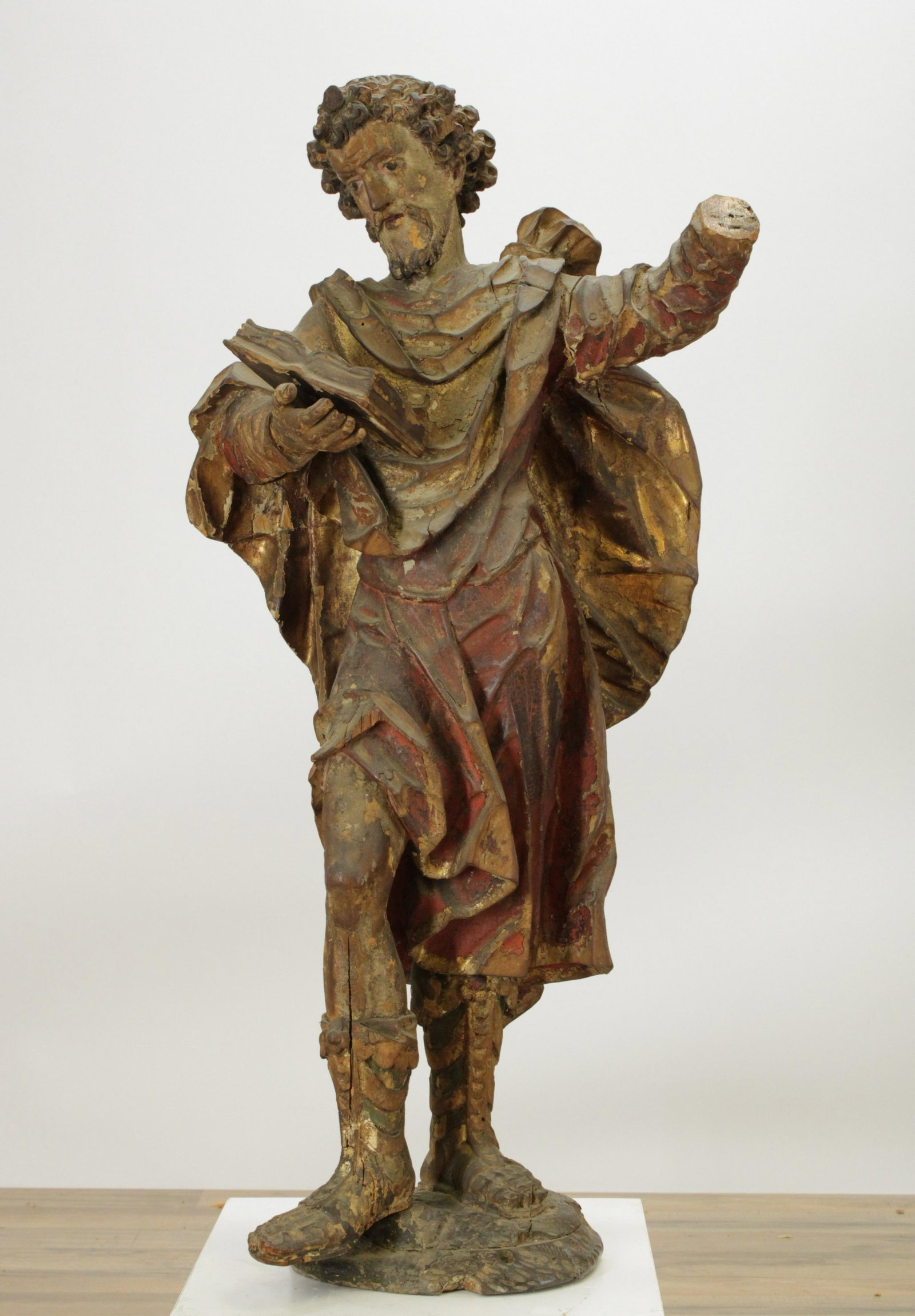 Late Italian Baroque Figure of a Saint: Late Italian Baroque Parcel Gilt Polychromed Figure of a Saint (RIJO803)(MS) Dimensions: 38" H Property From the Estate of Richard I Johnson (1925-2020), Chestnut Hill, Massachusetts. Mr. Johnson's ex