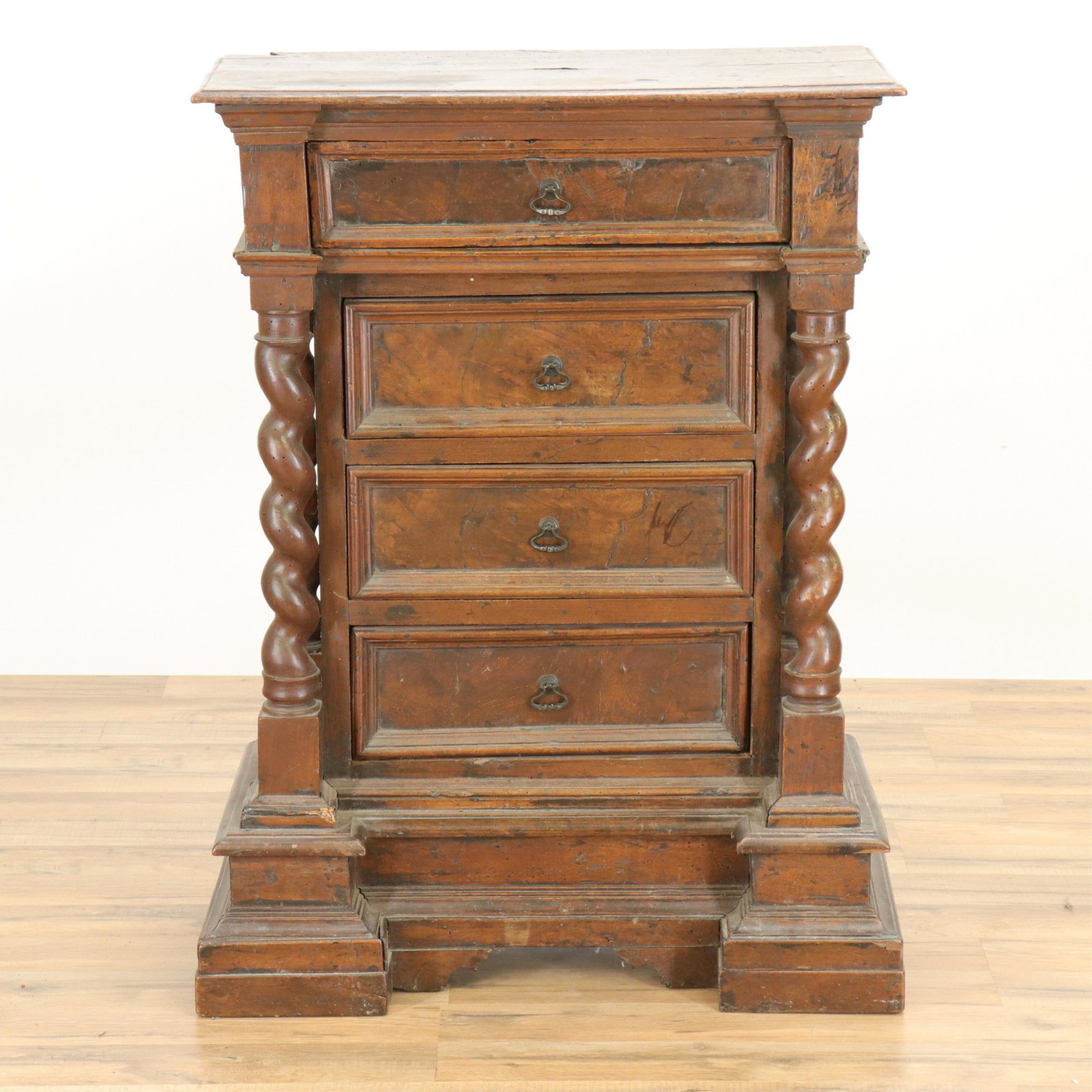Italian Baroque Style Small Chest: Italian Baroque Style Small Chest, walnut, 4 drawers, twist turned columns (RIJO2683)(WT) Dimensions: 36" H x 26 " W x 12 1/2" D Property From the Estate of Richard I Johnson (1925-2020), Chestnut Hil