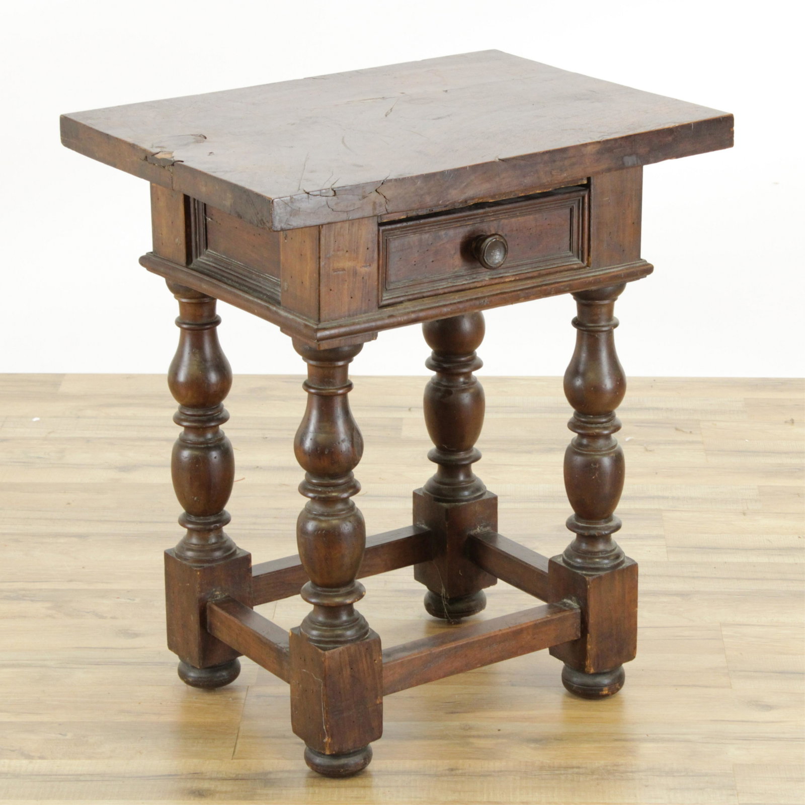 Italian Baroque Style Small Table: Italian Baroque Style Small Table, thick walnut top, bulbous turned legs (RIJO2496)(WT) Dimensions: 26 1/2" H x 23" W x 17" D Property From the Estate of Richard I Johnson (1925-2020), Chestnut Hill, 