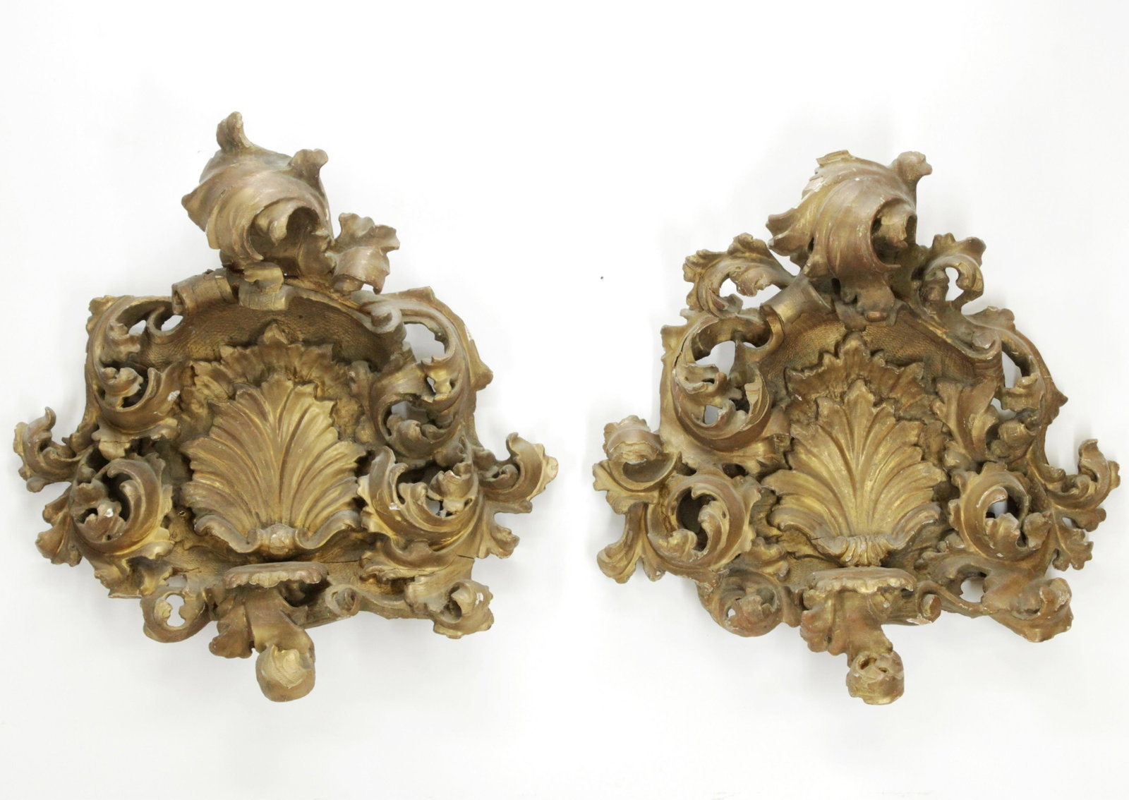 Pair Italian Rococo Votive Niches, 18th C.: Pair Italian Rococo Votive Niches, 18th C., carved giltwood, interior shell surrounded by exuberant leaf scrolls (RIJO2328/2)(WT) Dimensions: 30" H x 30" W x 9" D Property From the Estate of Richard I