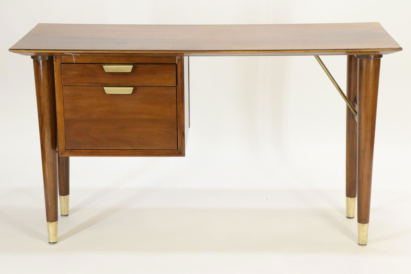 MCM Standard Furniture Herkimer NY  Desk (1 of 5)
