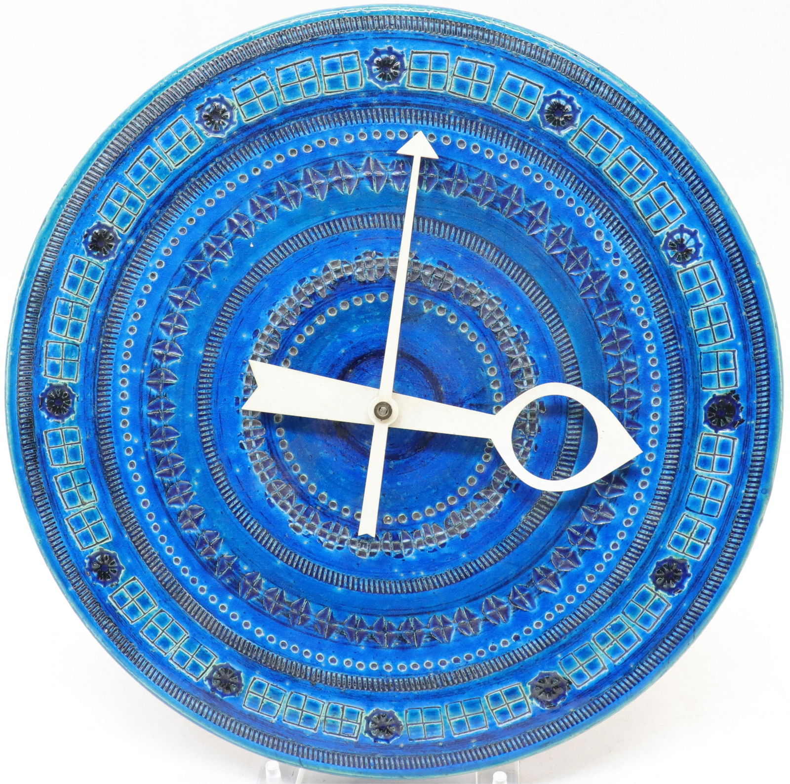 George Nelson Bitossi Meridian Wall Clock: George Nelson, Am. 1908-1986, Bitossi Rimini blue ceramiche wall clock , components by Howard Miller Clock Company and distributed by Raymor, Italian, circa 1950. (SABR2298)(MM) Dimensions: 14 x 1 Fro