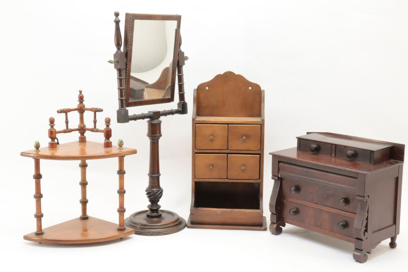 4 Dwarf/Small Sized Pieces of Furniture (1 of 4)