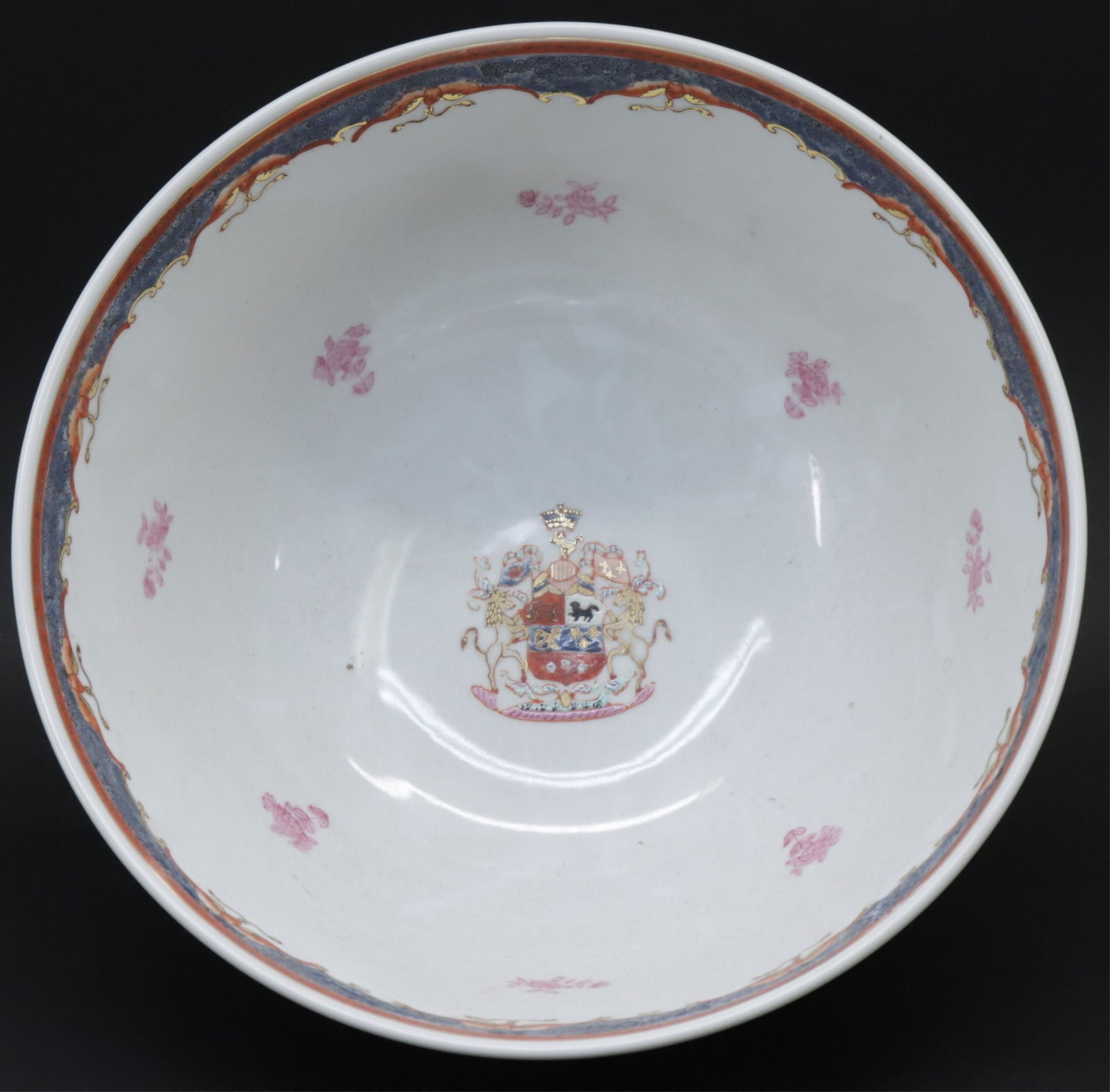 Chinese Export Style Armorial Bowl (1 of 5)