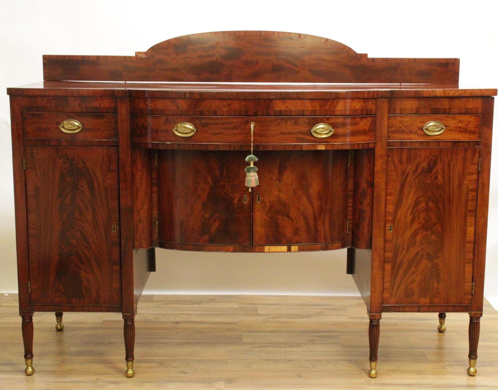 Federal Mahogany Bowfront Sideboard, c.1790 (1 of 5)