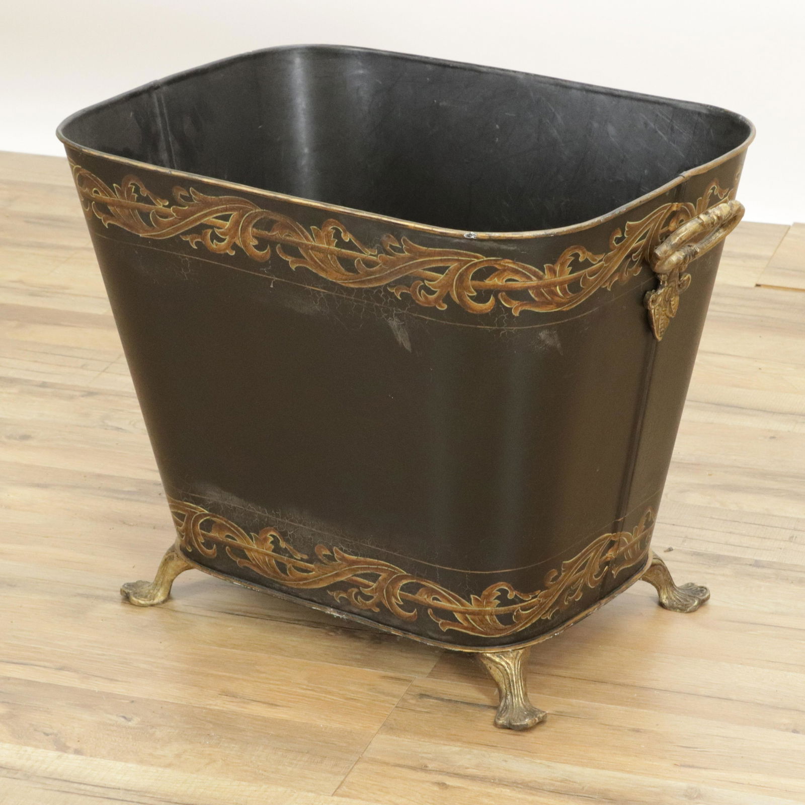 Victorian Stenciled Black Painted Tole Coal Hod (1 of 3)