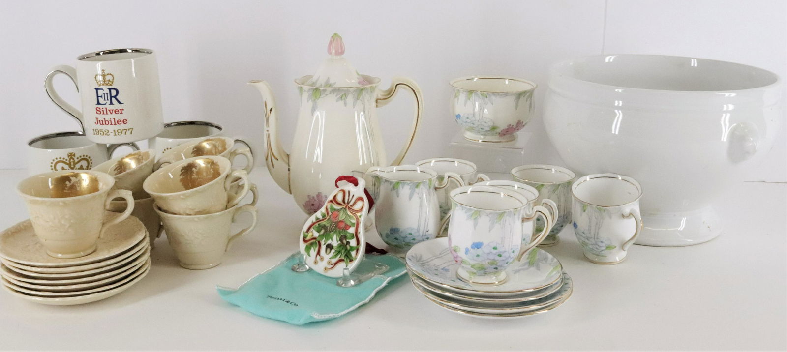Mixed Group of Assorted Porcelains (1 of 5)