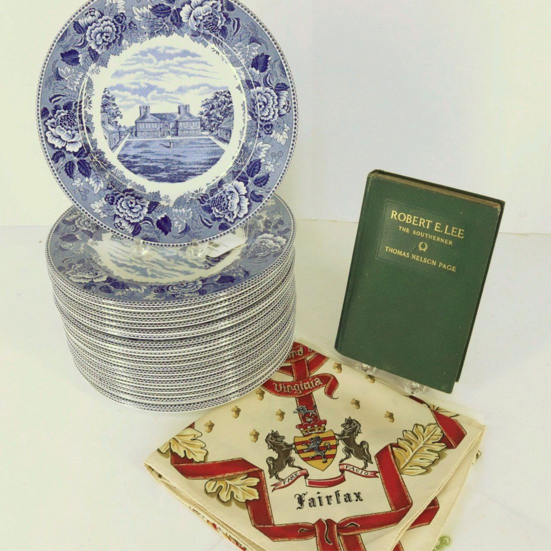 24 Dinner Plates, Staffordshire "Stratford Hall" (1 of 9)