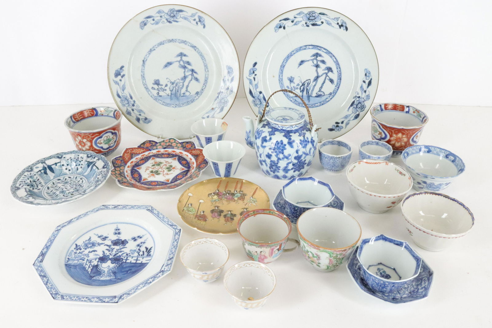 Chinese Export Porcelains, 18th C. (1 of 11)