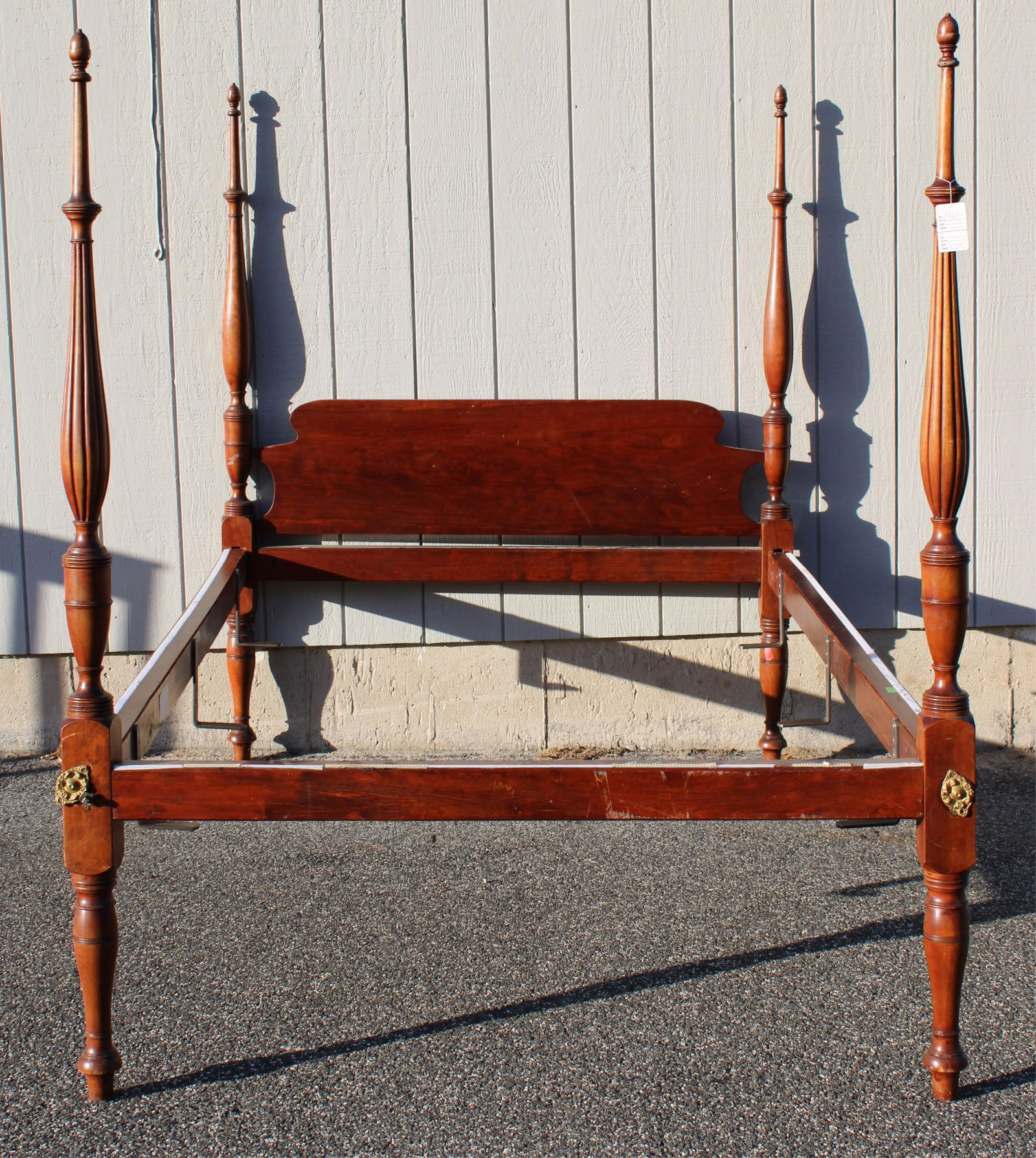 Federal Style Mahogany 4-Post Bed, Full Size (1 of 3)