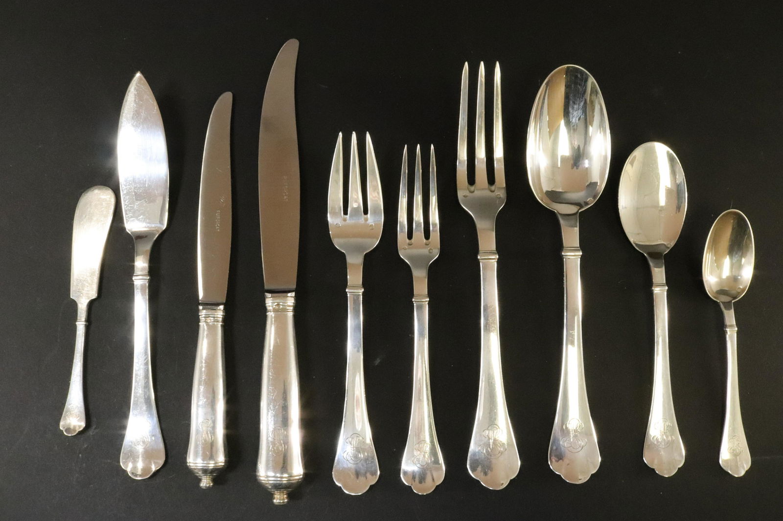 Emile Puiforcat Richelieu Sterling Flatware Svc (1 of 13)