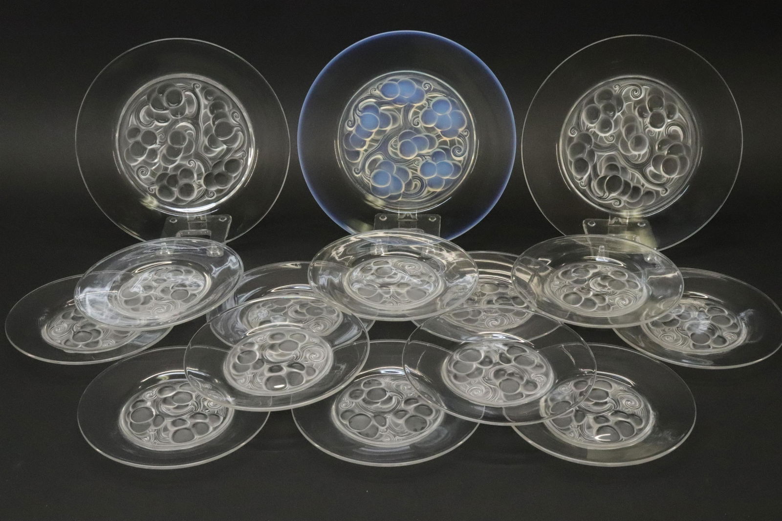 15 Lalique Marienthal Glass Plates (1 of 6)