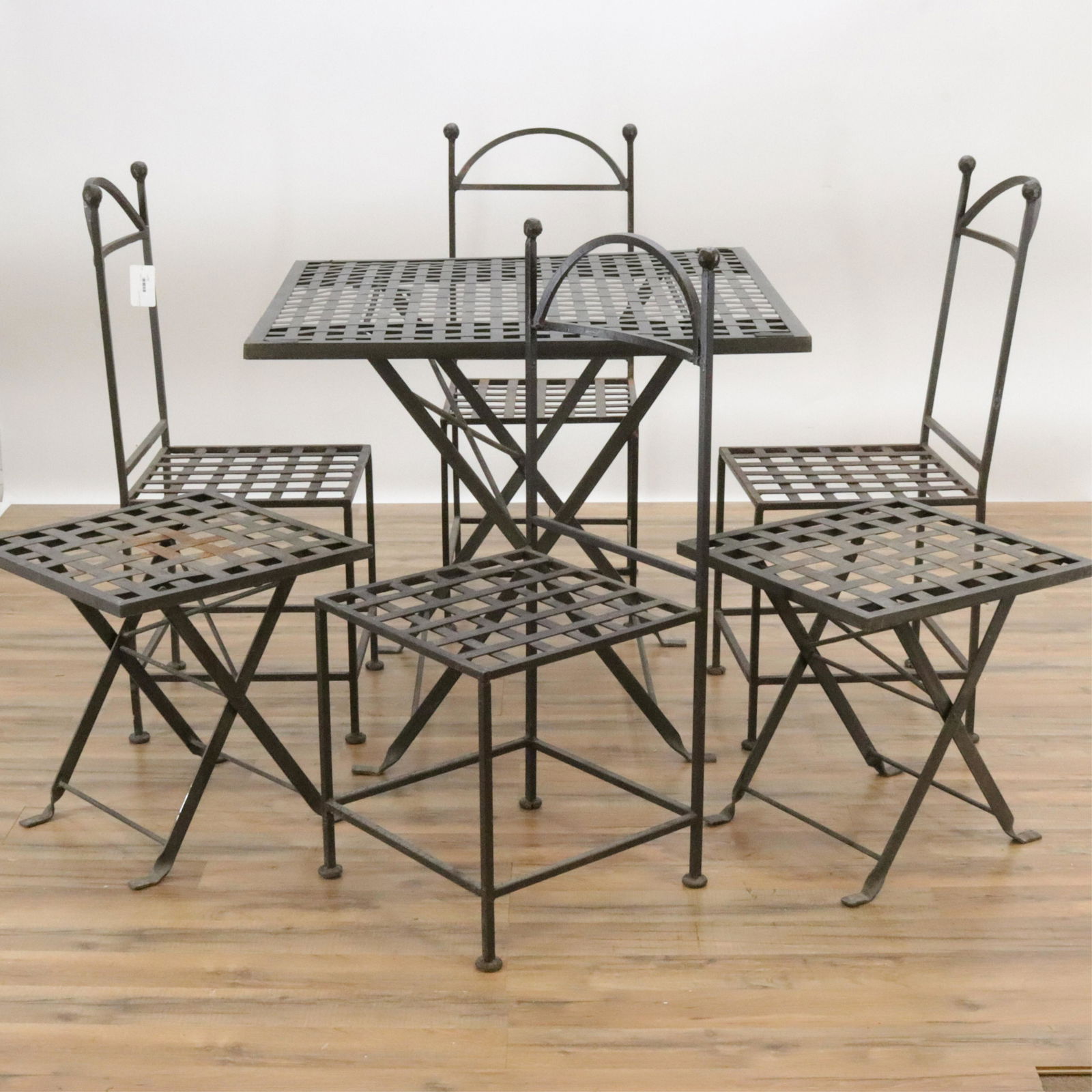 Neoclassical Style Metal Garden Furniture Set (1 of 5)