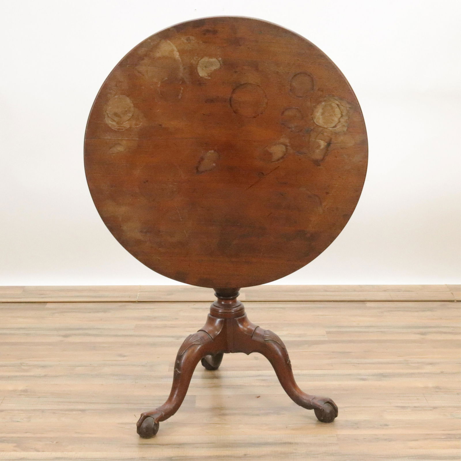 18/19C Tilt Top Tea Table With Shell Carved Knees (1 of 7)