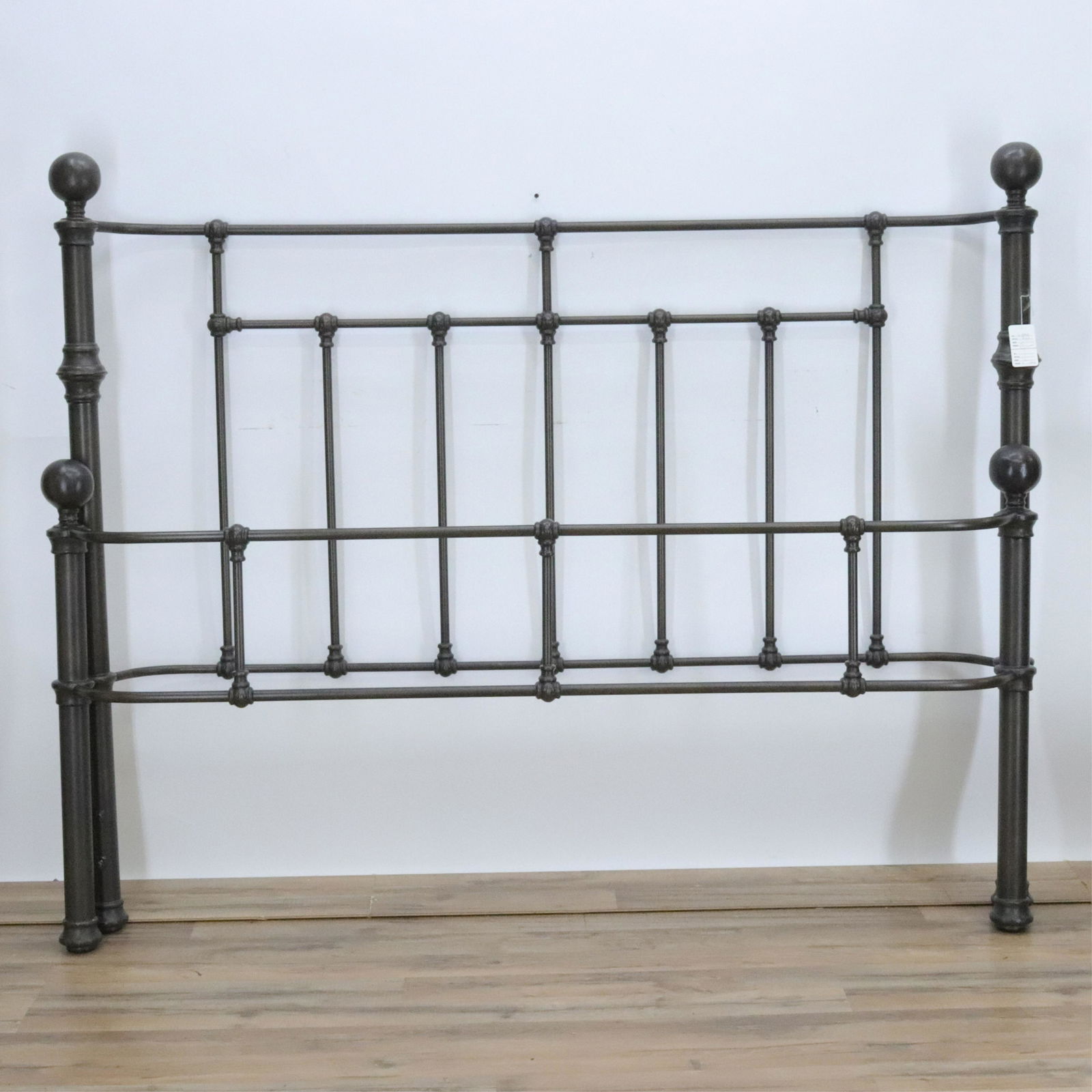 Victorian Style Bronzed Metal Queen Bed (1 of 5)