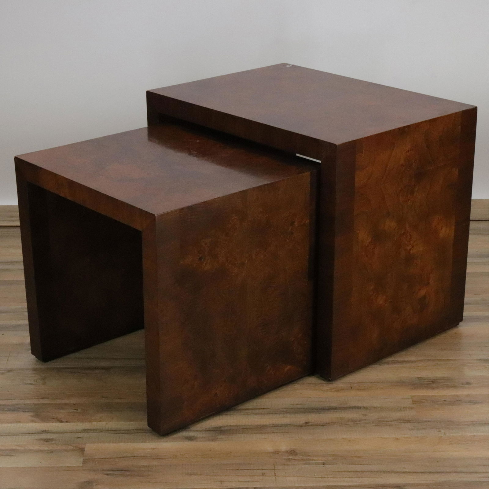 Nest of 2 Art Deco Style Burl Walnut Tables (1 of 4)