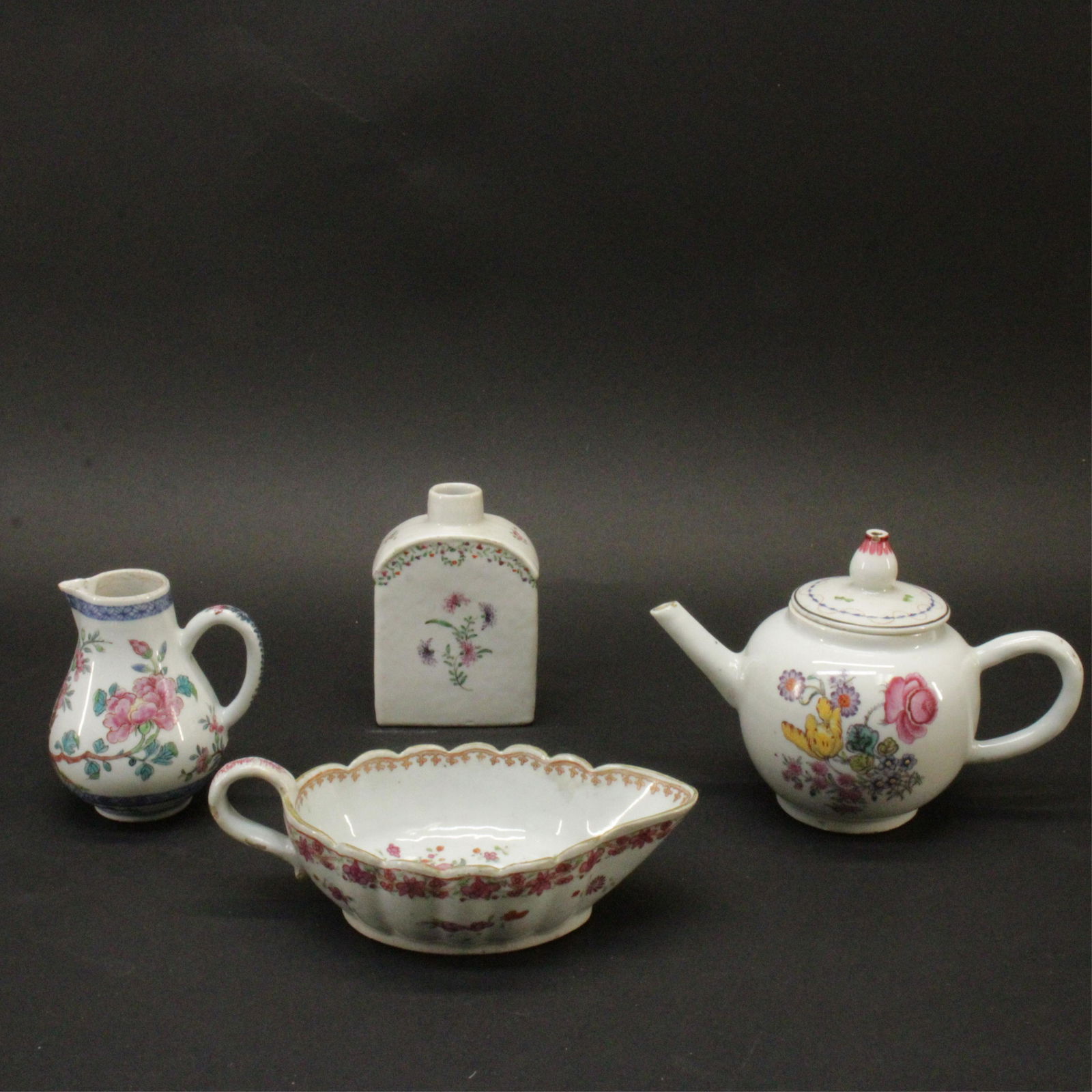 Four Chinese Export Porcelains, 18/19th C (1 of 13)