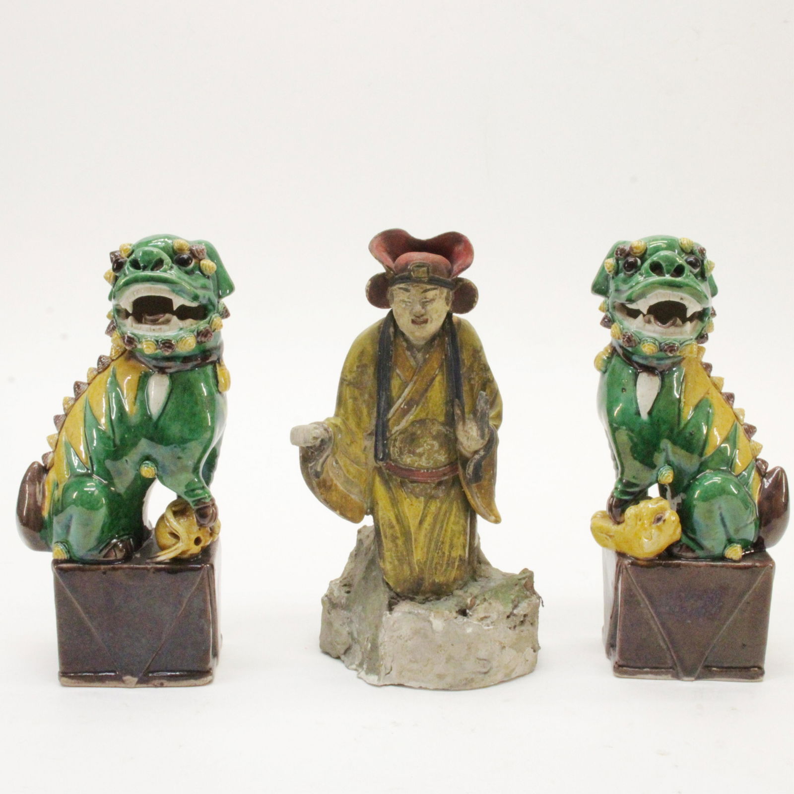 Ming Style Guardian Lions and Roof Tile Figure (1 of 10)