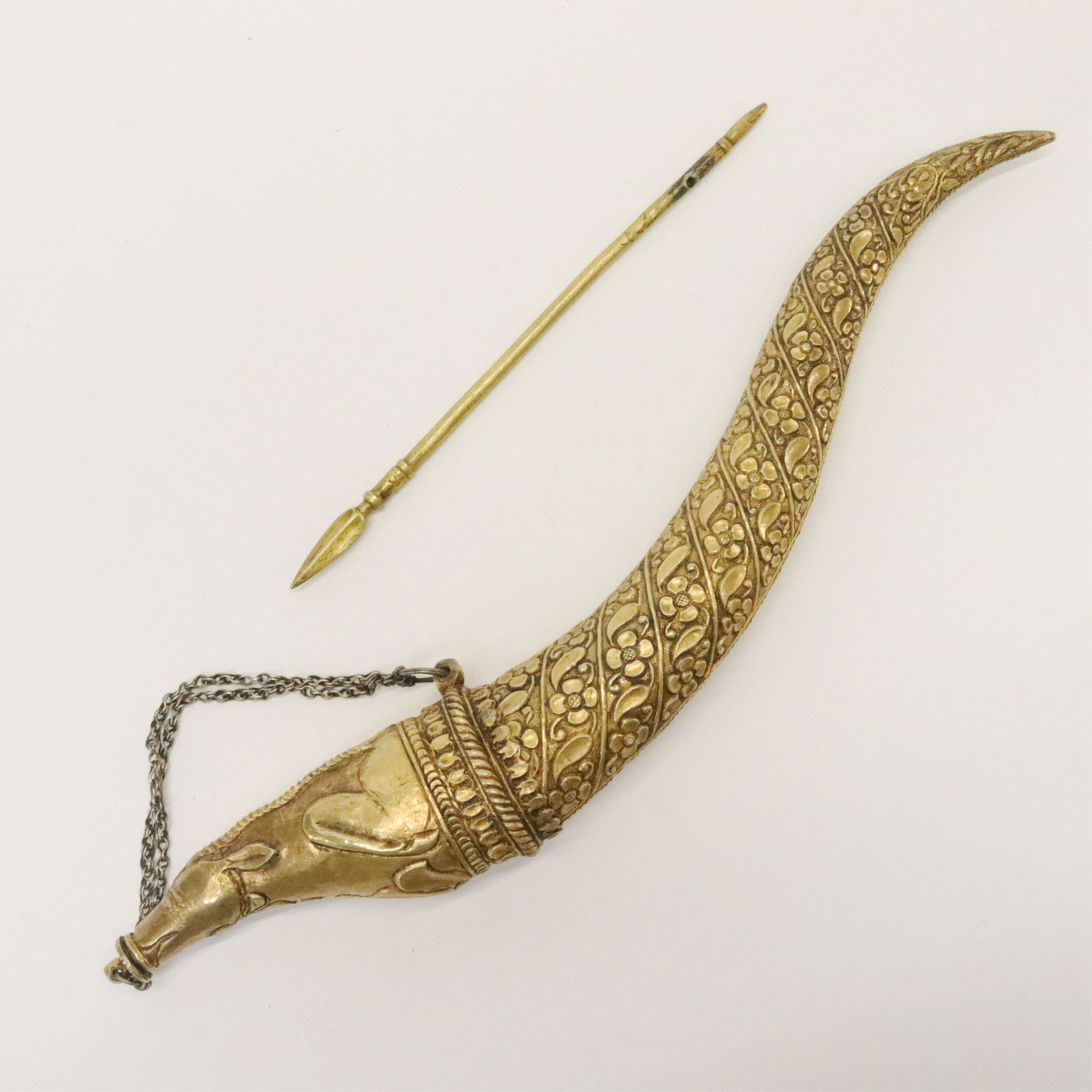 Metal Zoomorphic Powder Flask (1 of 4)