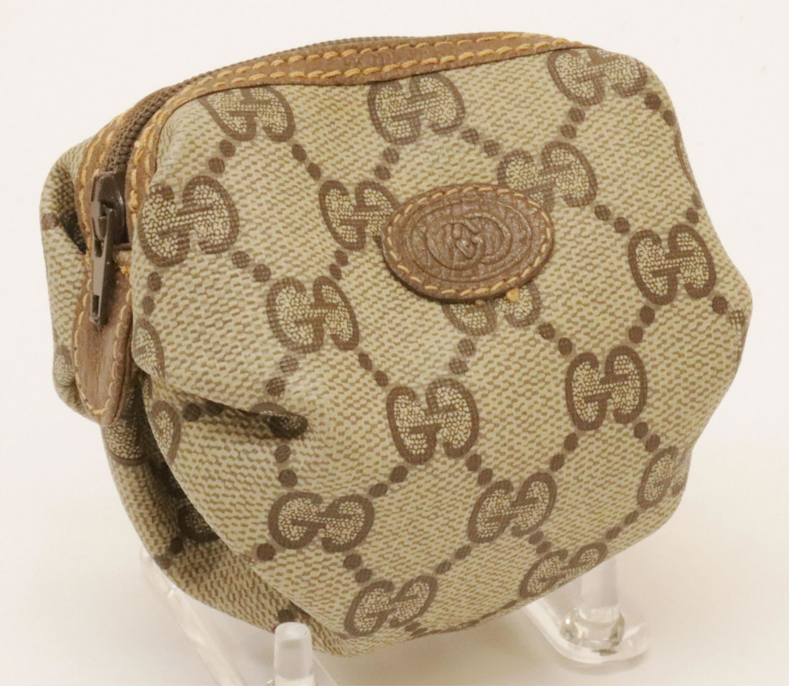 Vintage Gucci Change Purse (1 of 4)