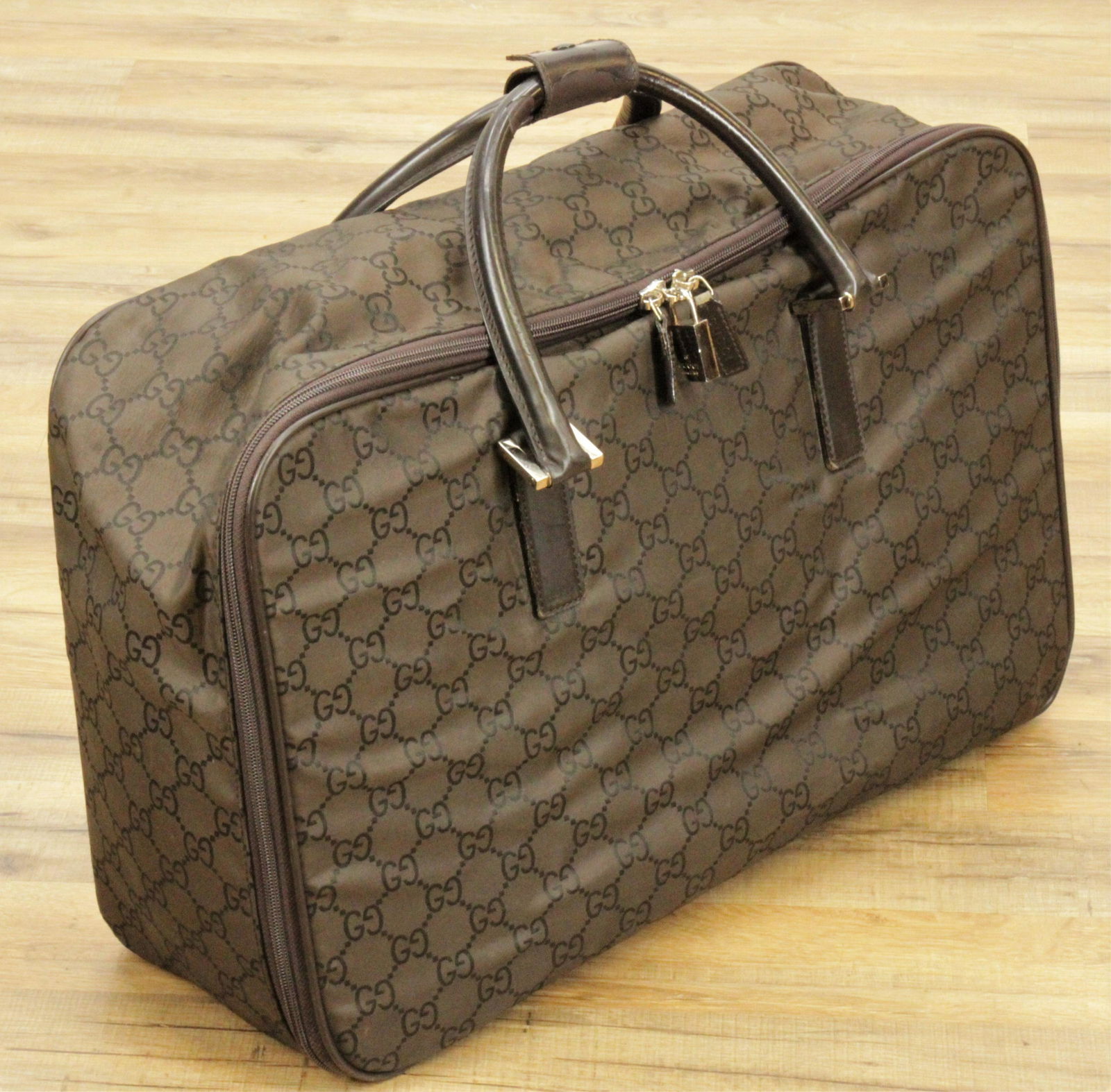Vintage Gucci Soft Sided Suitcase (1 of 7)