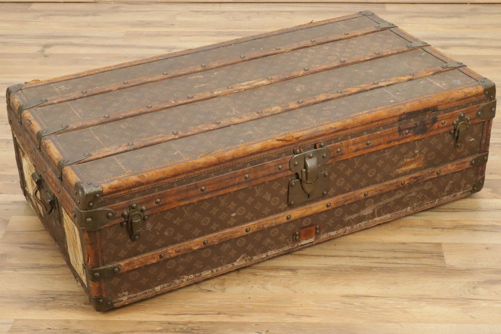 Vintage Louis Vuitton Trunk (1 of 8)