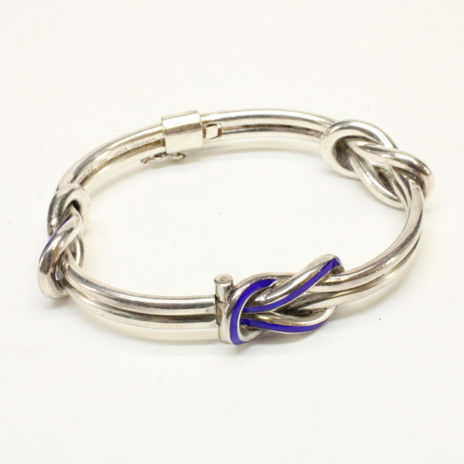 Gucci Sterling and Enamel Knot Bracelet (1 of 4)