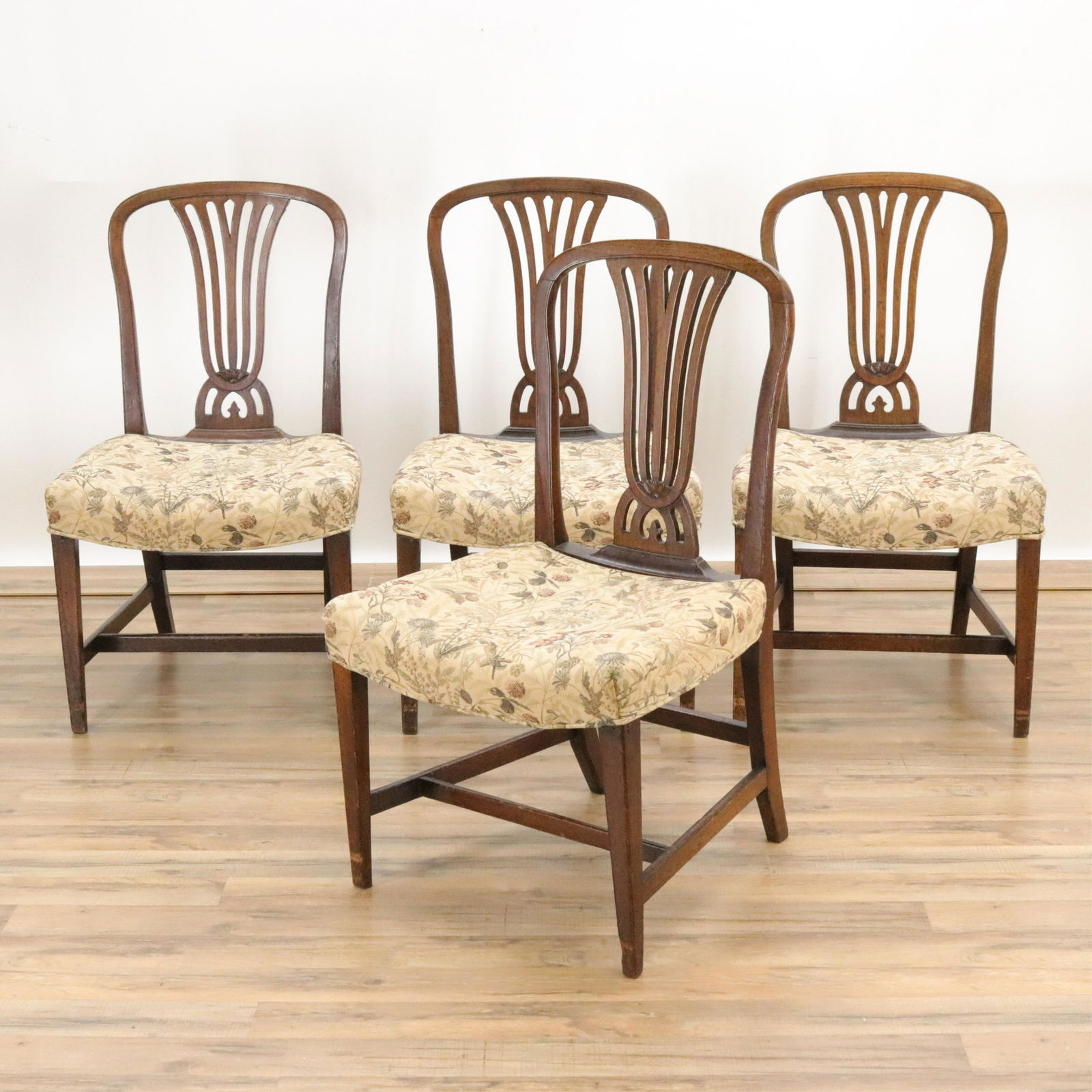 Set of 4 George III Mahogany Side Chairs, 18th C. (1 of 10)