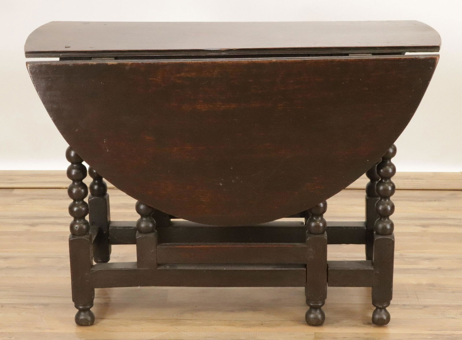 English Provincial Oak Dropleaf Table, 18th C. (1 of 10)