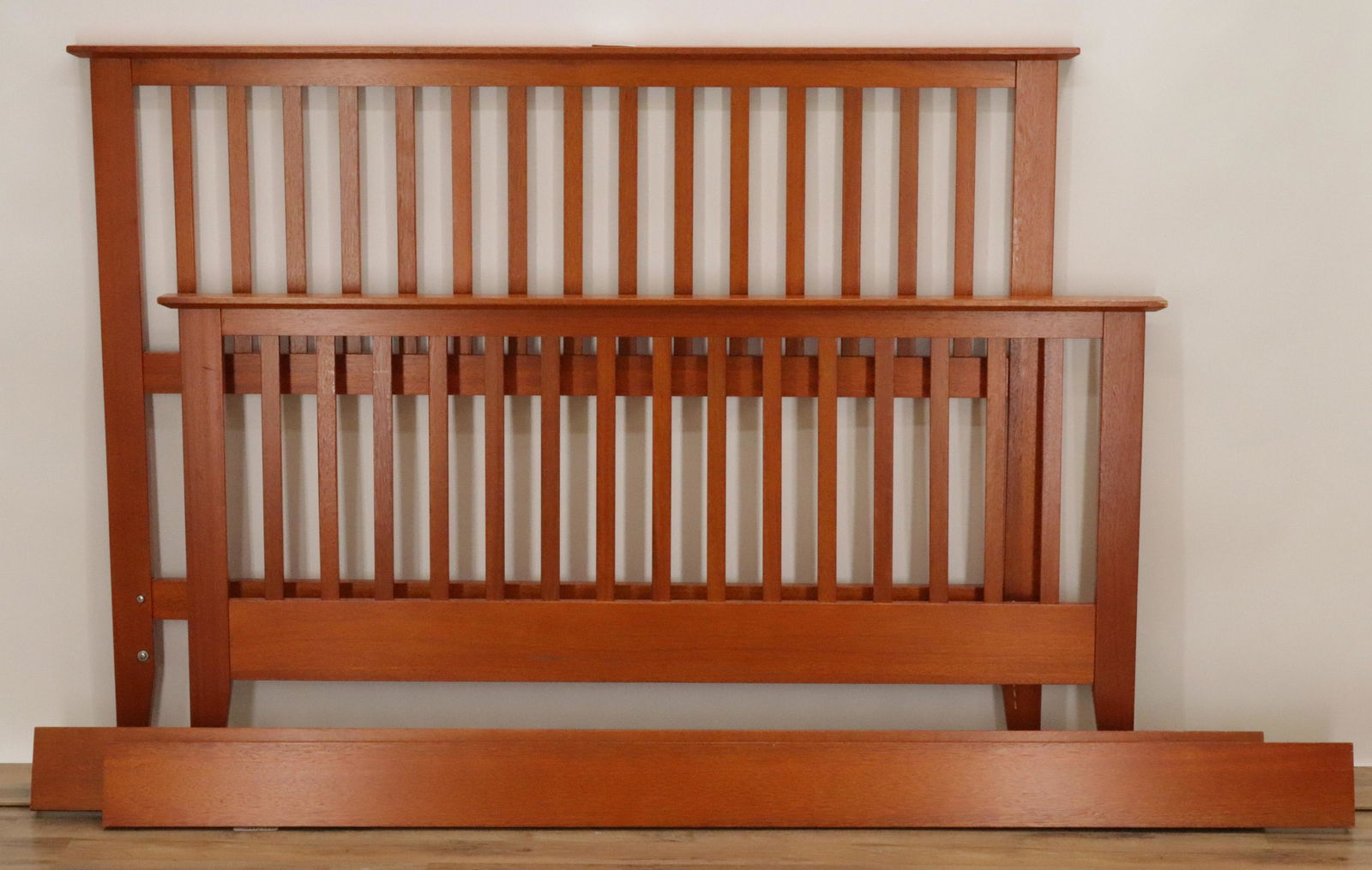 Arts & Crafts Style Mahogany Queen Bed (1 of 5)