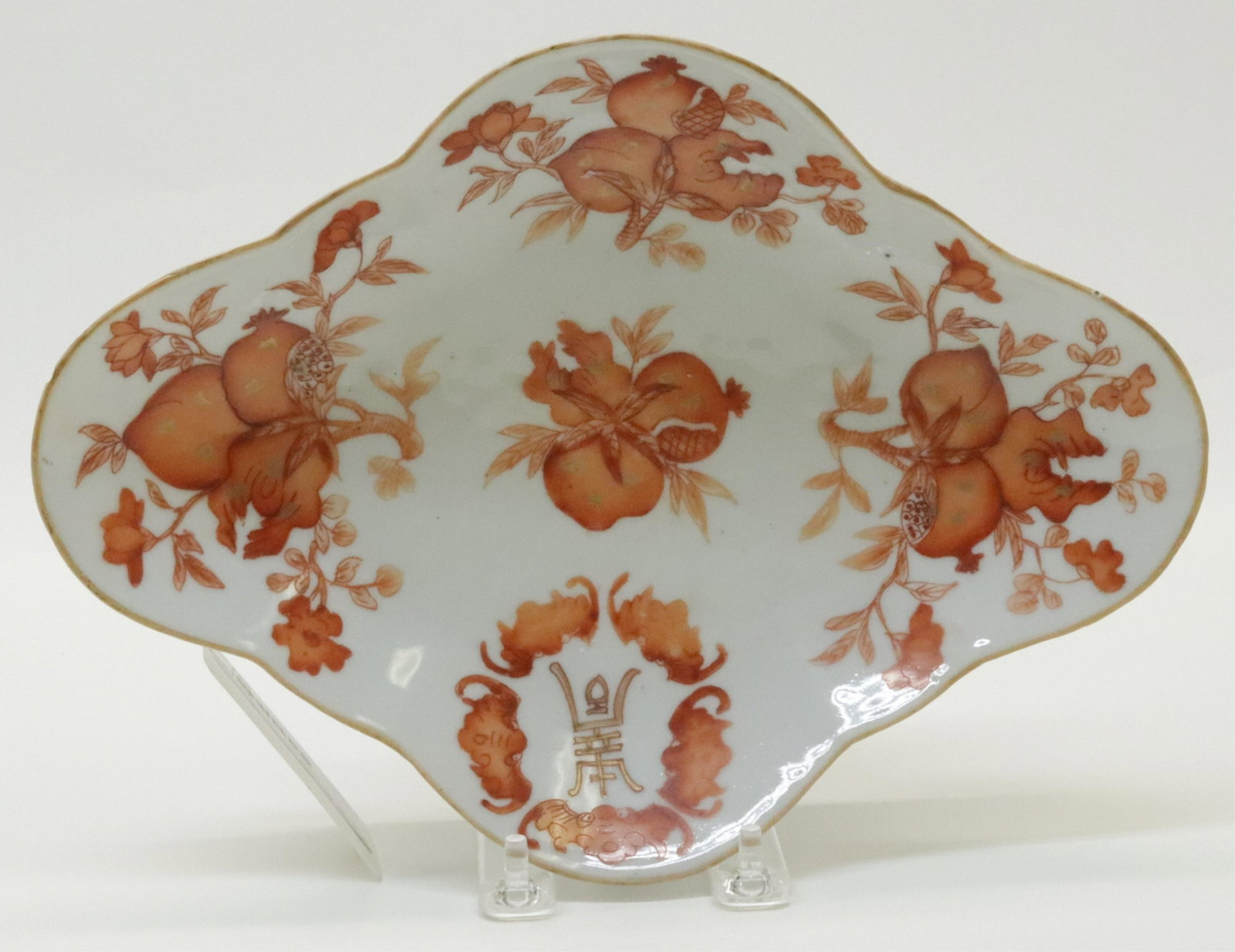 Chinese Porcelain Quatrefoil Dish, 19th C.: Chinese Porcelain Quatrefoil Dish, 19th C., orange bats and fruit Dimensions: 2 1/2" H x 11" L Property from the Private Collection of Steven Stark (ALPI165)(WT)
