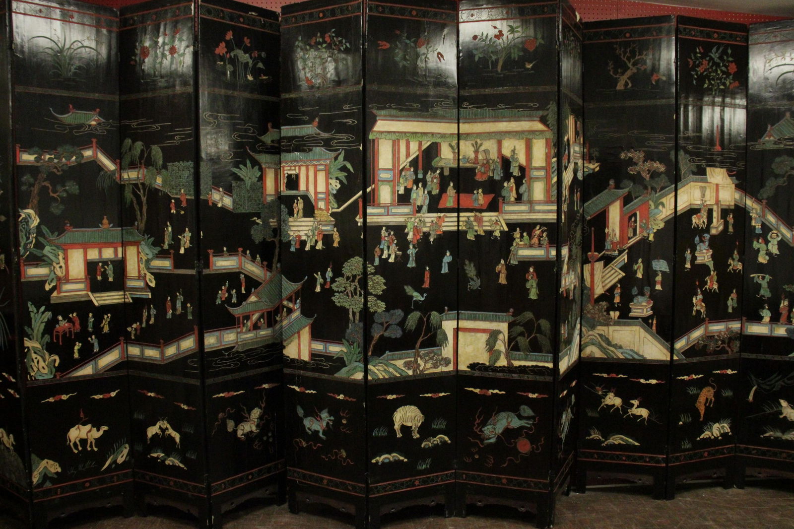 Massive Chinese Coromandel Lacquer 12 Panel Screen (1 of 19)