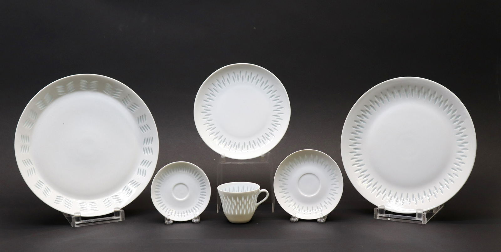 'Arabia' Finish Porcelain Partial Dinner Service (1 of 6)