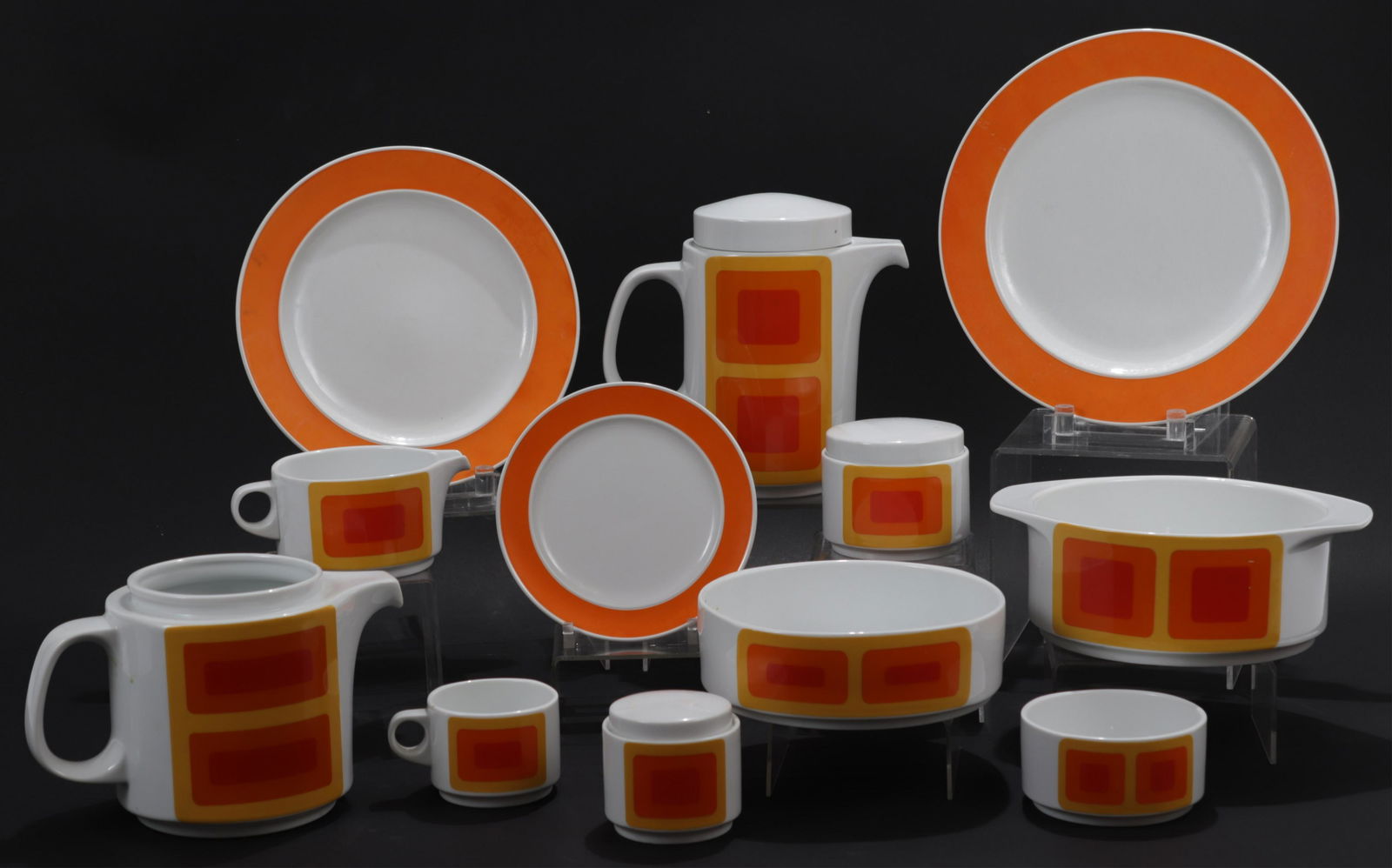 Rosenthal Studio-Linie Partial Dinner Service (1 of 4)