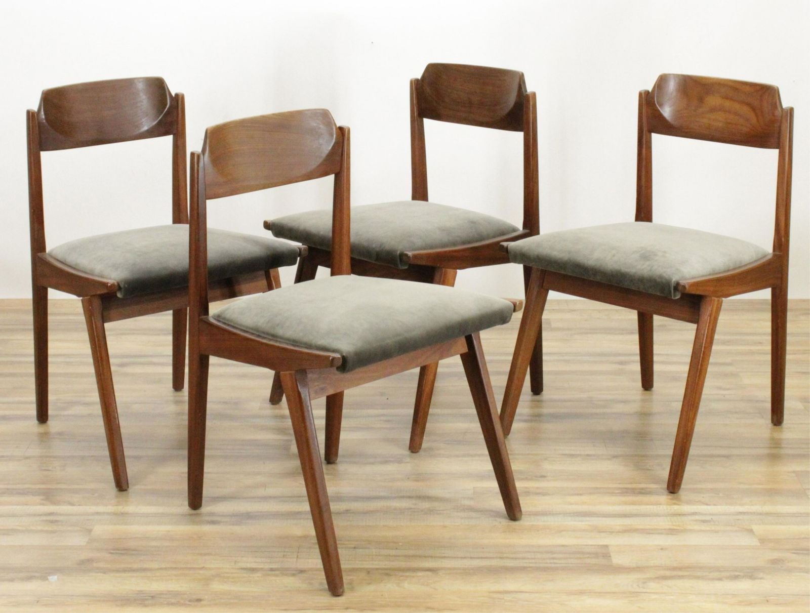 4 Jan Kuypers Imperial Midcentury Dining Chairs (1 of 10)